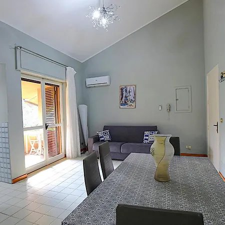 Apartamento Stunning In With Wifi Drapia